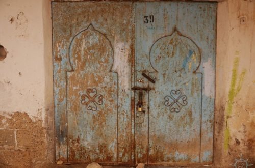 Rosas Reisen Reiseblog Marokko Taghazout Dorf Tuer Tueren