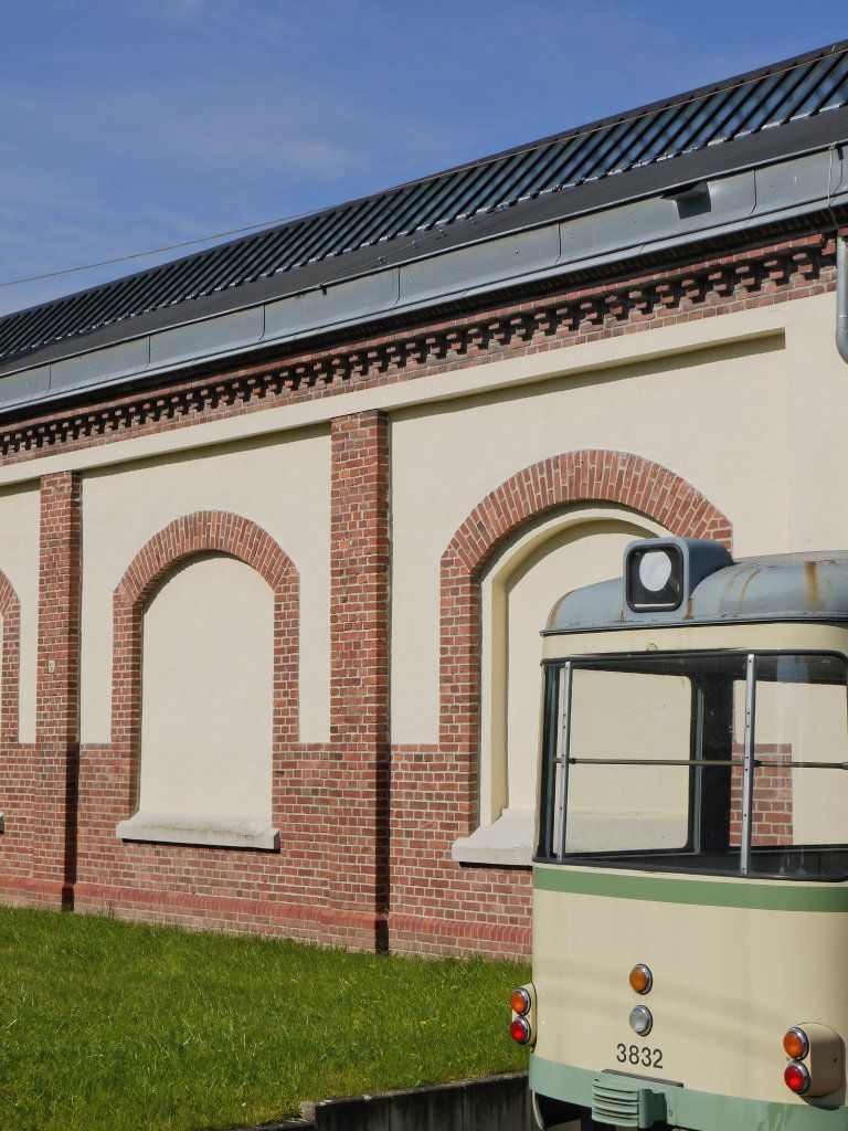 Start der Radtour am Straßenbahnmuseum Thielenbruch