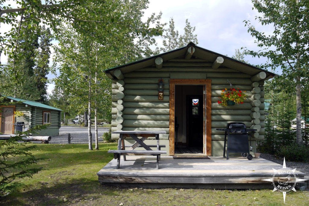 Rosas-Reisen-Roadtrip-Kanada-Alaska-Cabin-Huette