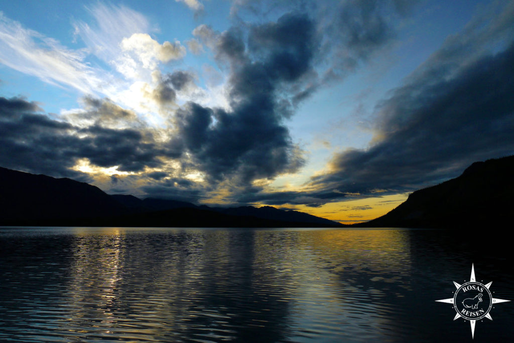 Rosas-Reisen-Roadtrip-Kanada-Alaska- Pickhandle-Lake-Sonnenuntergang