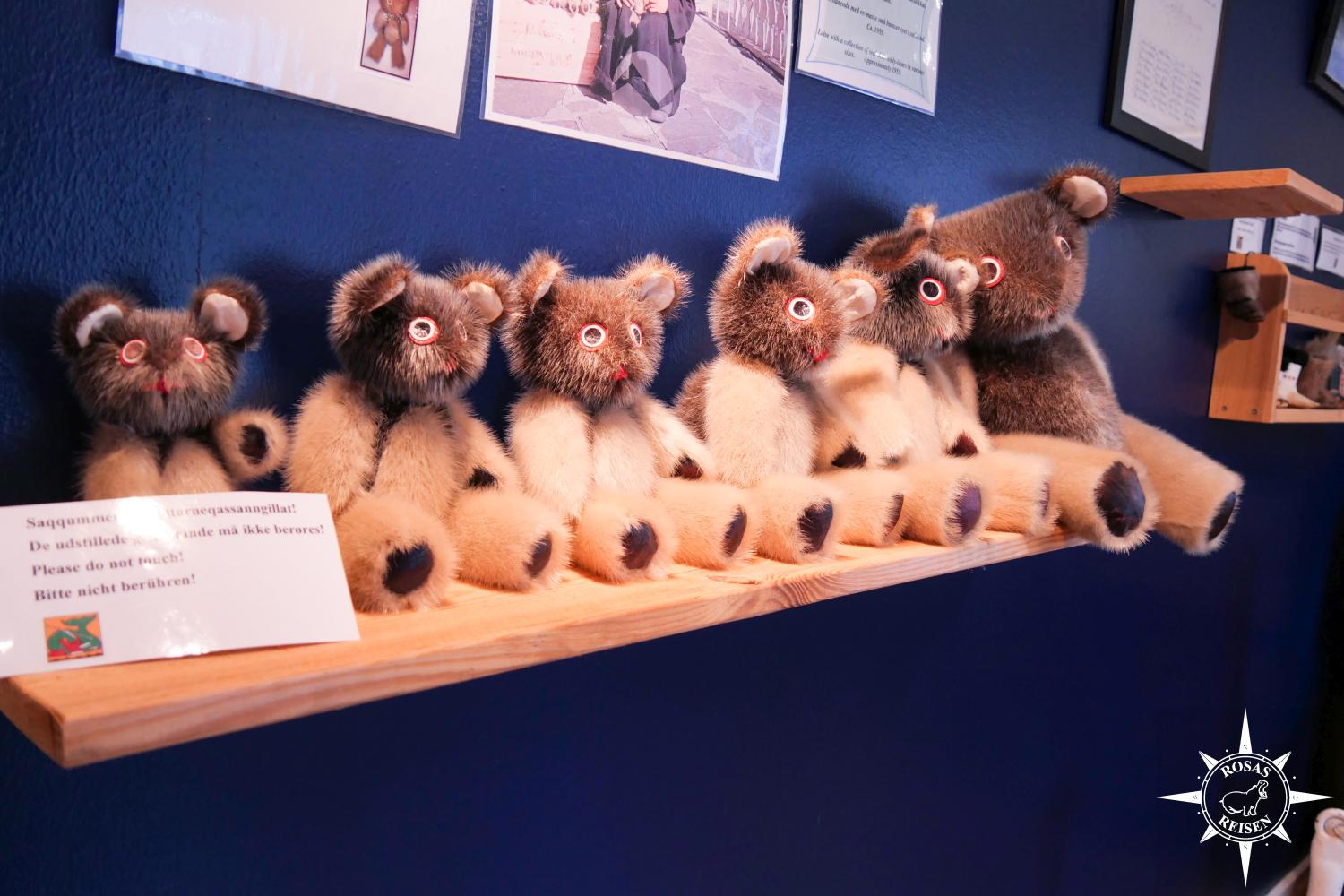 Expeditionskreuzfahrt-Gorenoeland-Paamiut-Museum-Teddybaeren